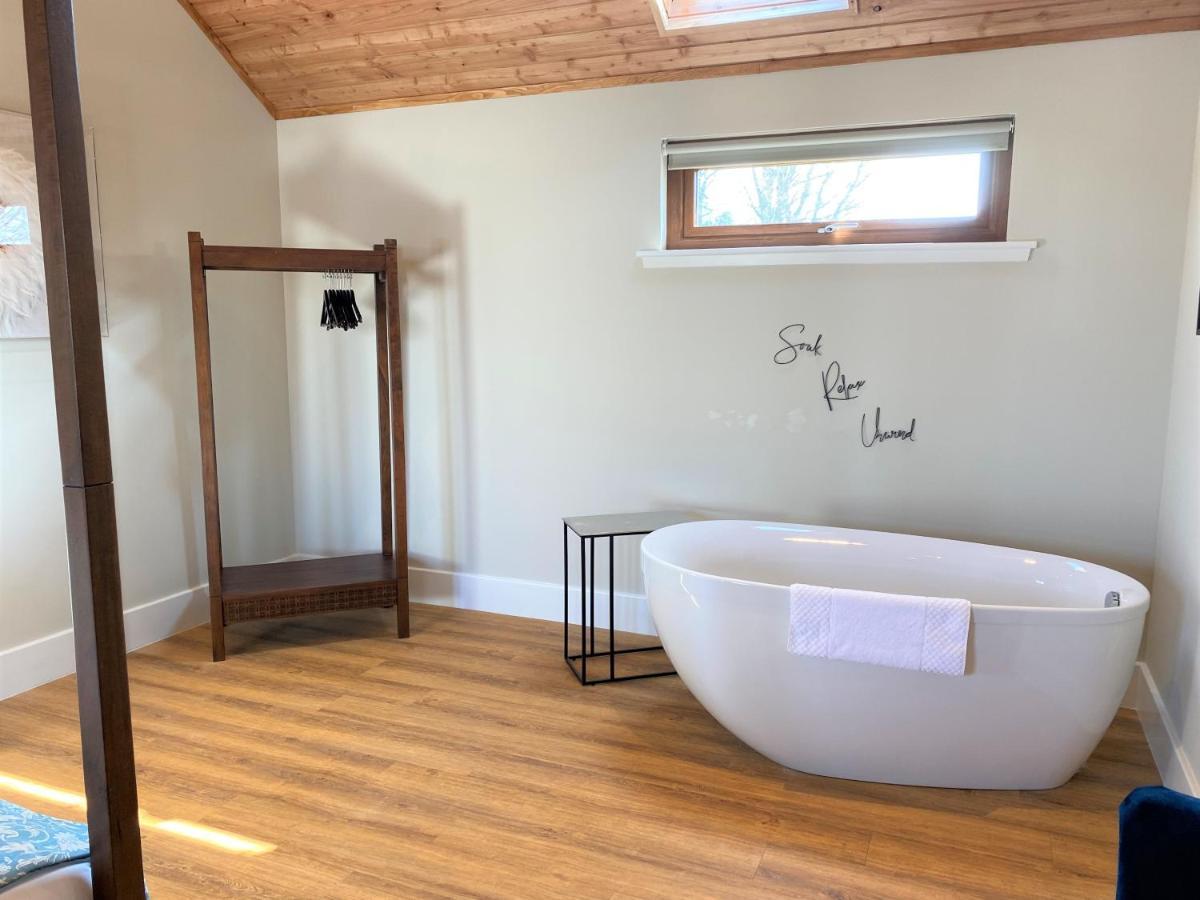 Pheasant Lodge With Hot Tub Forgandenny 外观 照片