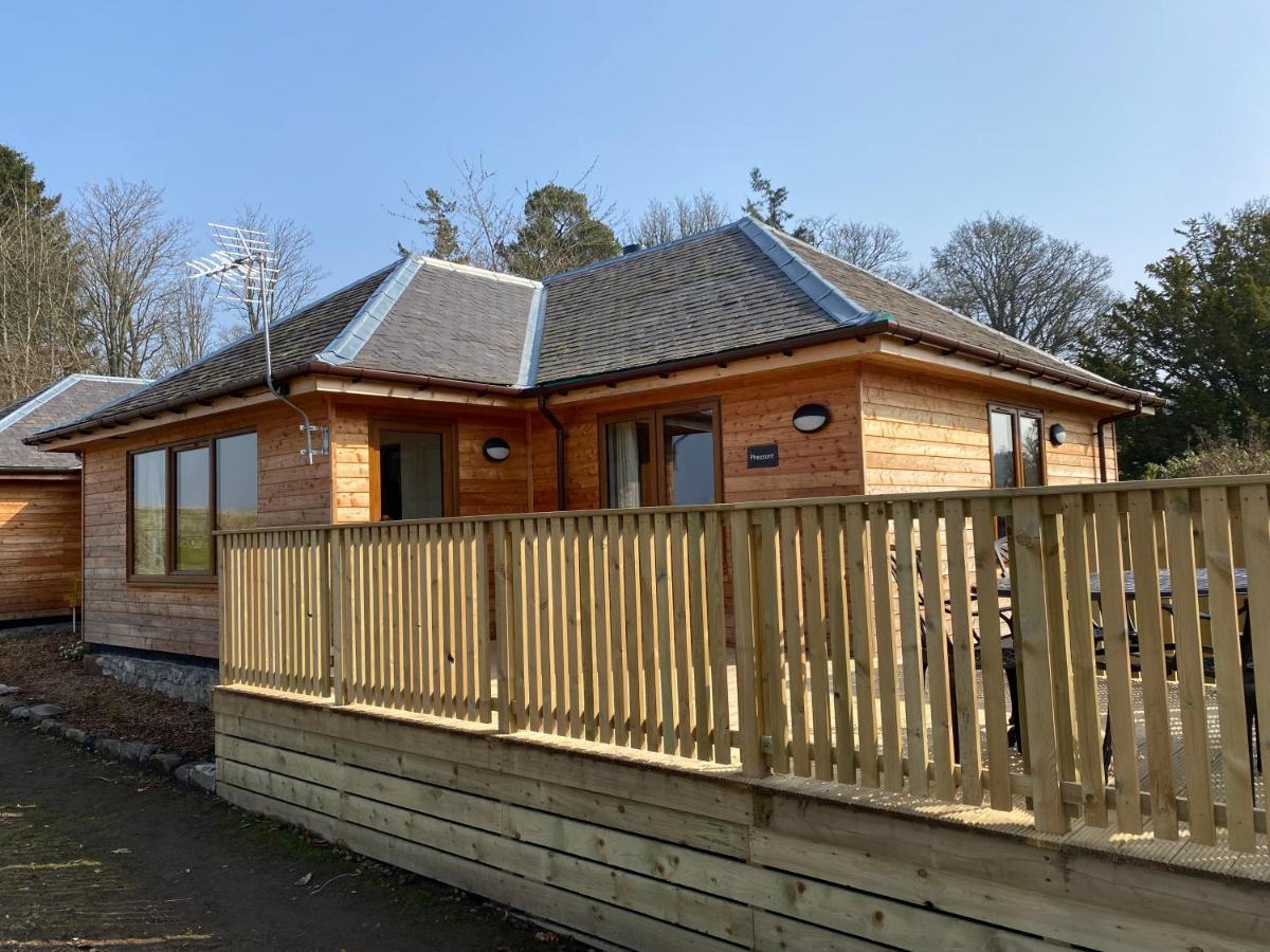 Pheasant Lodge With Hot Tub Forgandenny 外观 照片